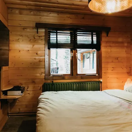 Cosy And Romantic Forest House * Putten