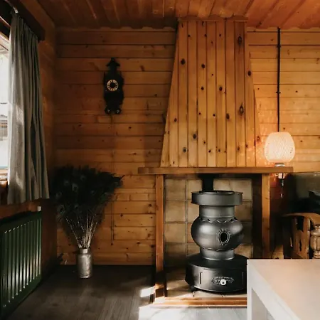 Cozy And Romantic Forest House Op De Veluwe Putten