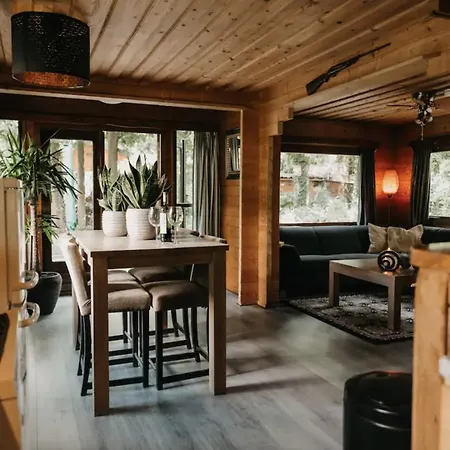 Cozy And Romantic Forest House Op De Veluwe *