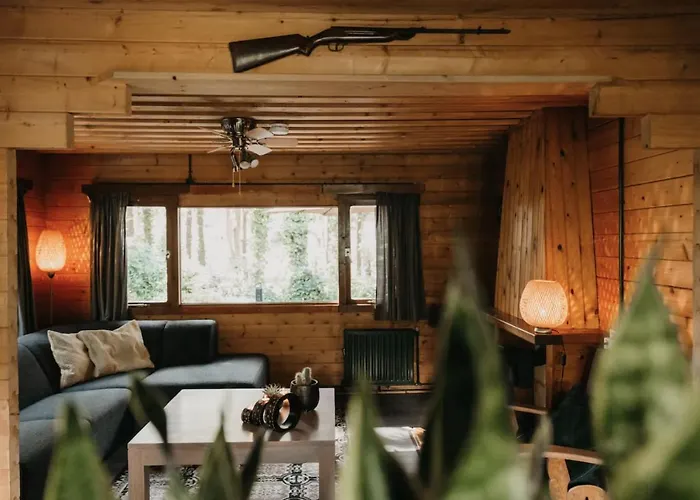 Cosy And Romantic Forest House *