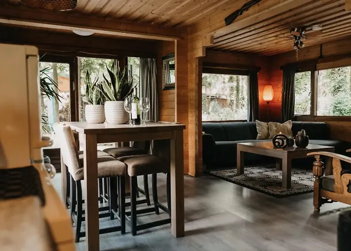 Dağ evi Cosy And Romantic Forest House