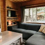 Cosy And Romantic Forest House Domek alpejski *